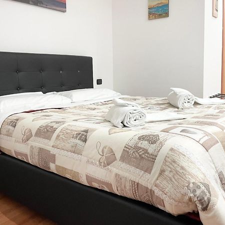 Napolidays Toledo Apartment By Dimorra מראה חיצוני תמונה